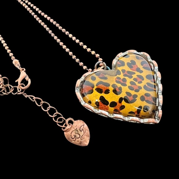 Betsey Johnson Leopard Heart Pendant - Picture 7 of 10